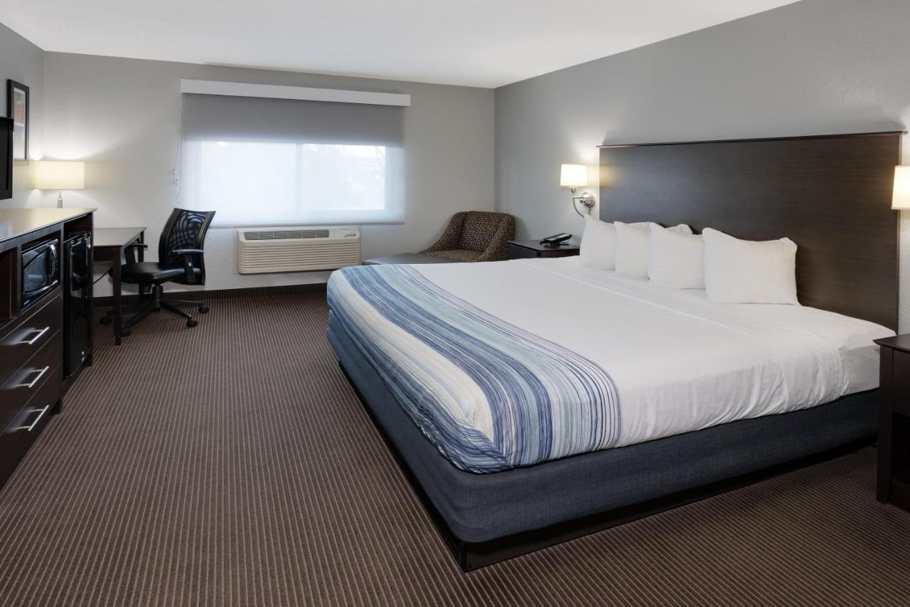 อเมริกอินน์ บาย วินด์แฮม โพลเวอร์ สตีเฟนส์ พอยต์ Hotel Plover ภายนอก รูปภาพ