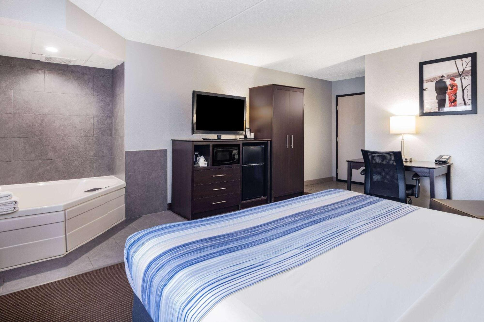 อเมริกอินน์ บาย วินด์แฮม โพลเวอร์ สตีเฟนส์ พอยต์ Hotel Plover ภายนอก รูปภาพ